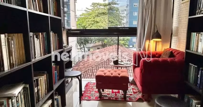 Lindo e Amplo 02 Qtos Varanda Oportunidade Única