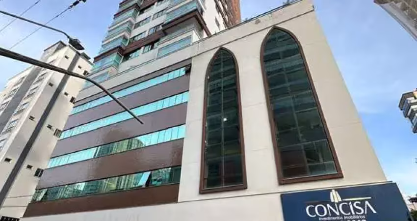 Apartamento com 3 quartos à venda na Rua 258 esq. com 3ª avenida, 501, Meia Praia, Itapema