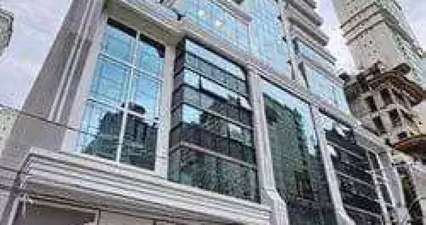 Apartamento com 4 quartos à venda na Rua 236, 400, Meia Praia, Itapema