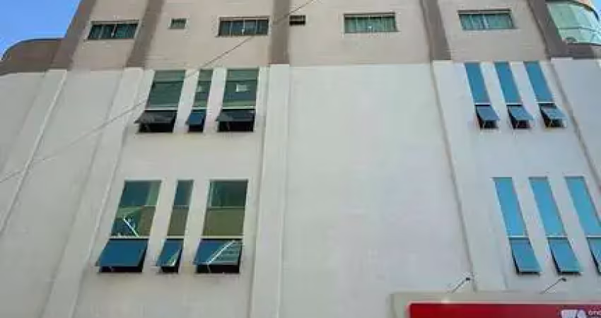 Apartamento com 3 quartos à venda na Rua 224, 10, Meia Praia, Itapema