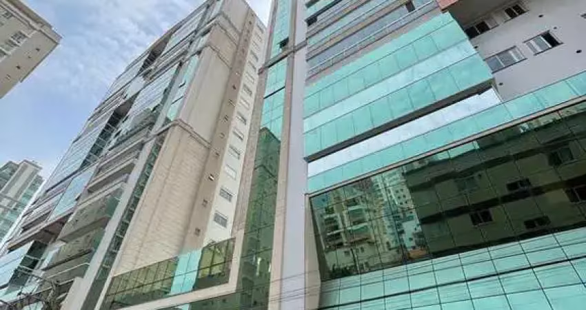 Apartamento com 4 quartos à venda na Rua 272, 222, Meia Praia, Itapema