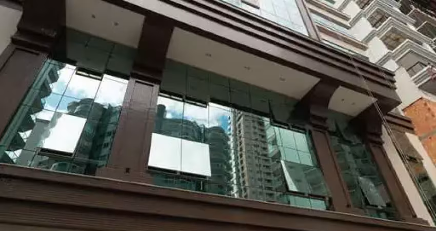 Apartamento com 4 quartos à venda na Rua 317, 110, Meia Praia, Itapema
