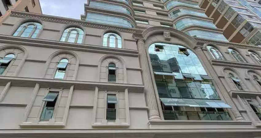 Apartamento com 4 quartos à venda na Rua 254, 117, Meia Praia, Itapema