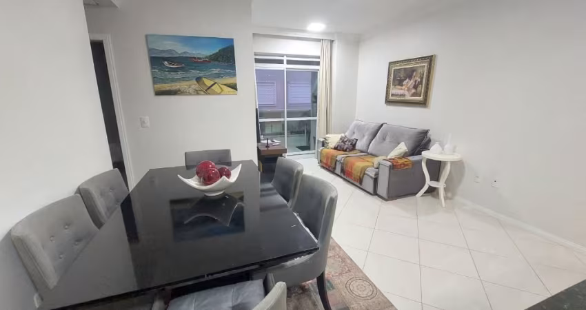 Amplo apartamento a 300m do mar na Praia dos Ingleses, região das Gaivotas.