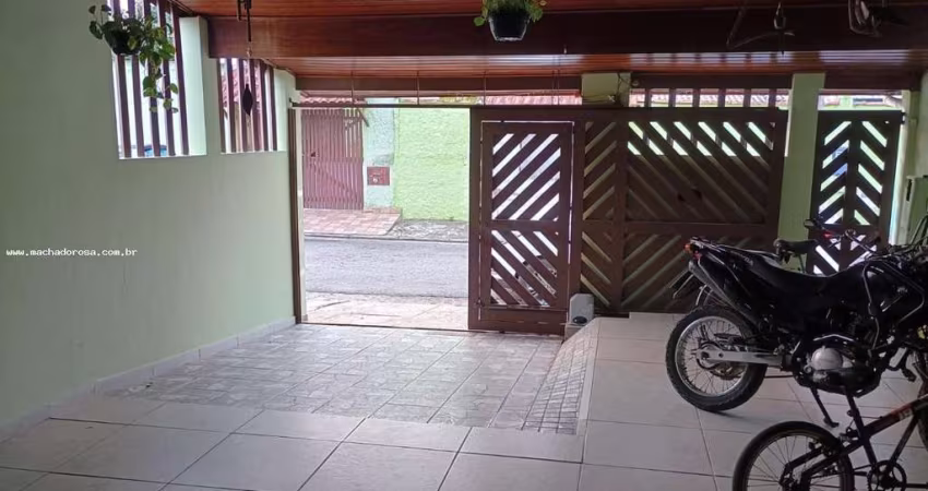 Casa para Venda em Caraguatatuba, Porto Novo, 4 dormitórios, 2 suítes, 3 banheiros, 2 vagas
