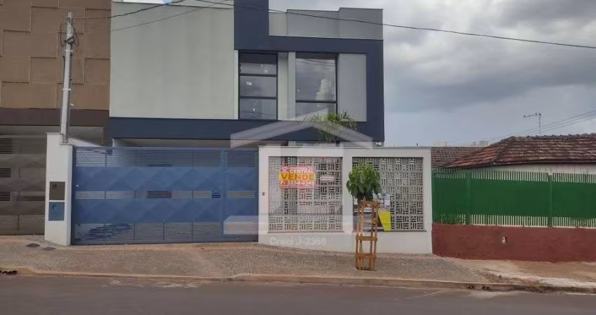 Casa - Centro Alto Padrão