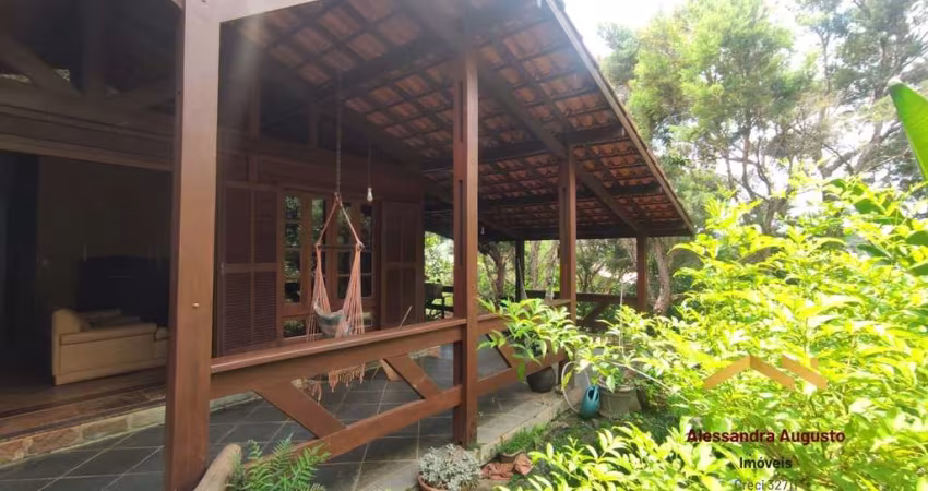 Casa Alto Padrão   -   Recanto da Mata em Santa Luzia.