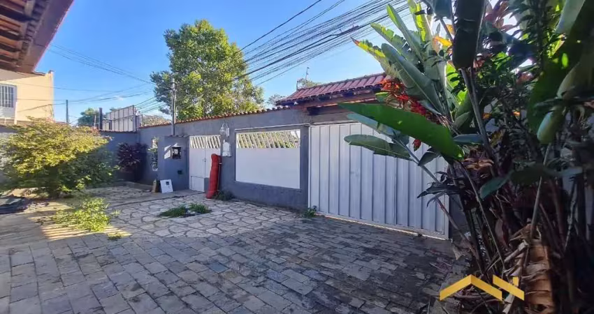 Casa com 3 quartos à venda na Avenida Doutor Ângelo Teixeira da Costa, Frimisa, Santa Luzia