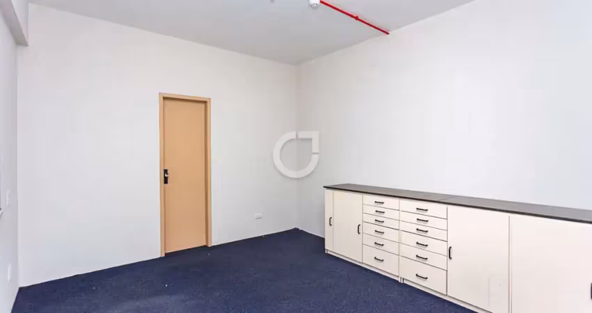 Sala comercial para alugar na Rua Cândido de Leão, 45, Centro, Curitiba