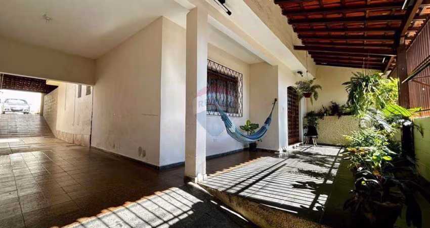 Terreno com 2 casas à venda no Novo Progresso!