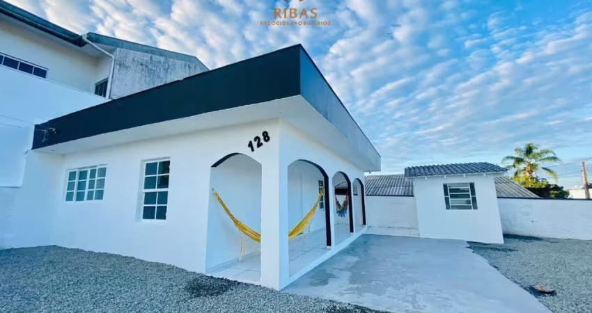 CASA A VENDA EM BALNEÁRIO PIÇARRAS