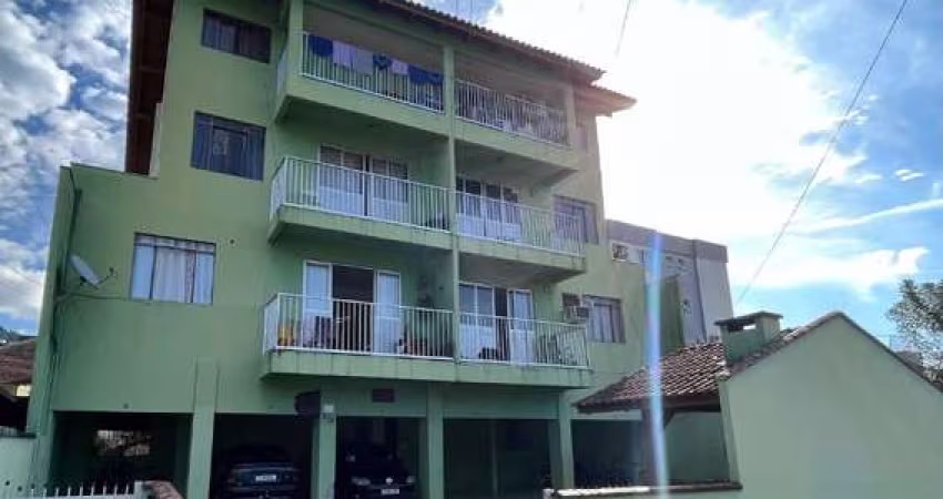Prédio residencial bairro Barra do Rio Molha