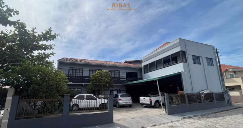 Sobrado no Centro Balneário Barra do Sul