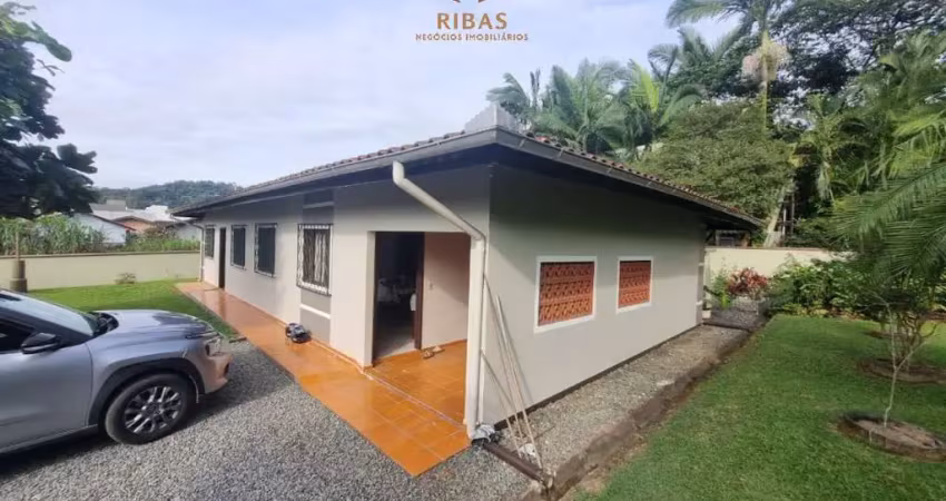 Casa com 3 quartos para alugar na Barra do Rio Cerro, Jaraguá do Sul 