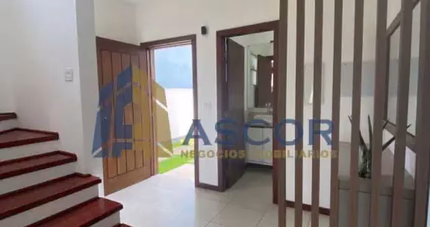 Casa com 3 quartos para alugar na Rua Jabuticabeira do Sul, --, Ribeirão da Ilha, Florianópolis