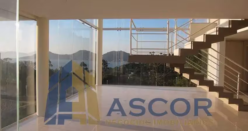 Casa em condomínio fechado com 3 quartos à venda na Rodovia Haroldo Soares Glavan, --, Cacupé, Florianópolis