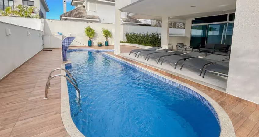 Apartamento com 3 quartos para alugar na Rua das Algas, --, Jurerê, Florianópolis