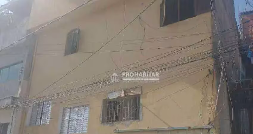 Vendo ótimo sobrado no jardim progresso com 4 casas no mesmo quintal, com terreno de 200m² sendo 8 de frente por 25 de fundos, com 180m² construção