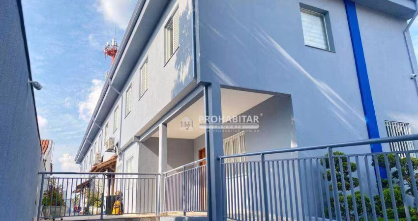 Encante-se com esta charmosa casa de condomínio localizada na prestigiada área de Inocêncio de Camargo, no tranquilo bairro Pedreira