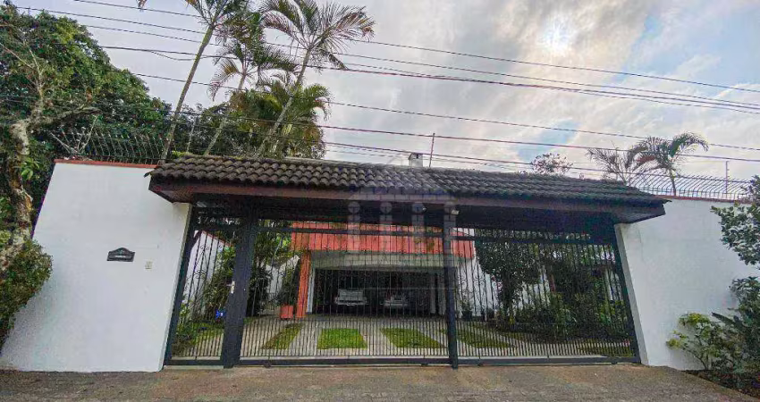 Sobrado com 4 dormitórios à venda em Interlagos