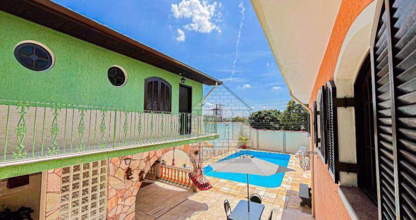 Casa com 3 dormitórios à venda na Cidade Dutra