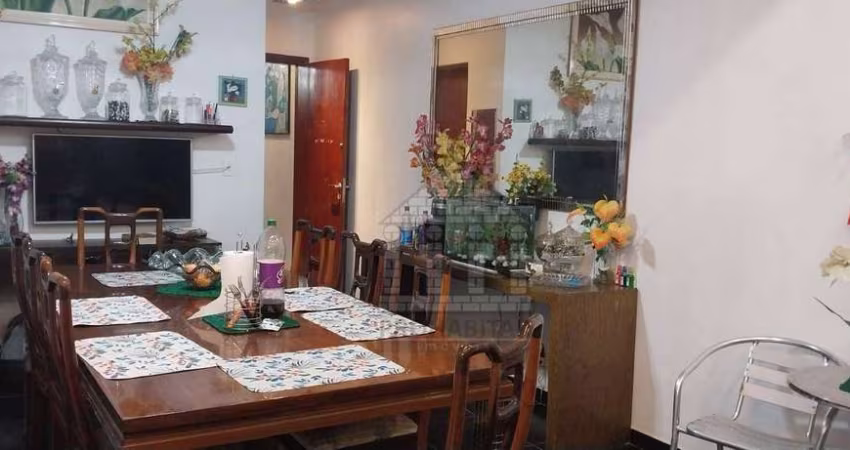 Sobrado com 4 dormitórios à venda no Jardim Almeida Prado