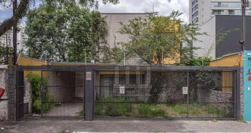 Casa com 2 dormitórios à venda ou aluguel no Brooklin Paulista