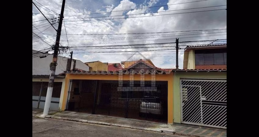 Casa com 4 dormitórios à venda no Parque Colonial