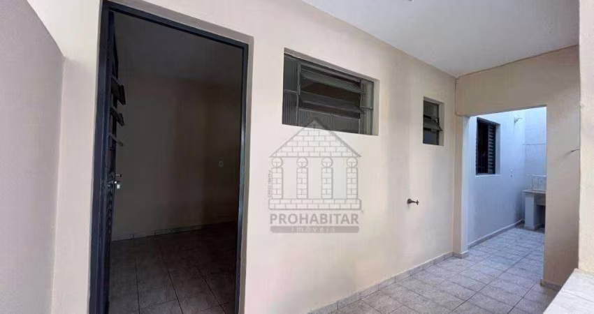 Casa com 1 dormitório para alugar no Jardim Guanhembu