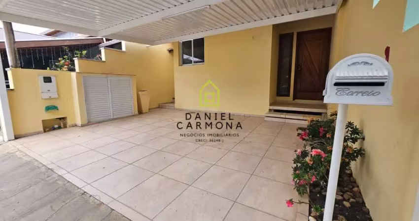Linda Casa Térrea 02 Dorm/01 Suíte - Condomínio Portal das Acácias - Indaiatuba/SP