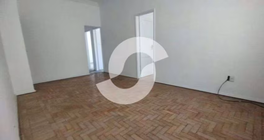 Apartamento à venda 3 quartos, condomínio barato, em Jardim Icaraí - Niterói - RJ