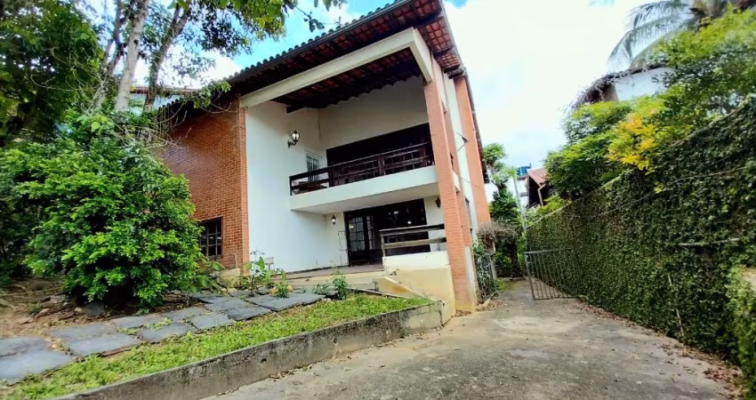 Casa à venda 3 quartos, ate 4 vagas, quintal, Condomínio Jardins das Acácias, Largo da Batalha, Niterói RJ