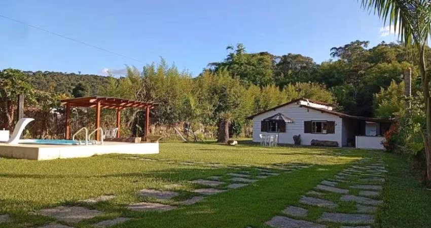 Chácara com três quartos para locação no bairro Granjas Triunfo, Juiz de Fora, MG