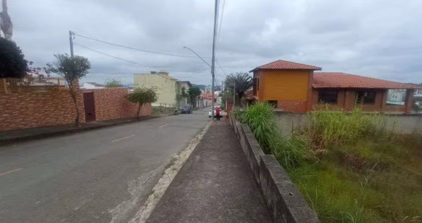 Terreno para venda com 336 metros quadrados em Aeroporto, Juiz de Fora, MG