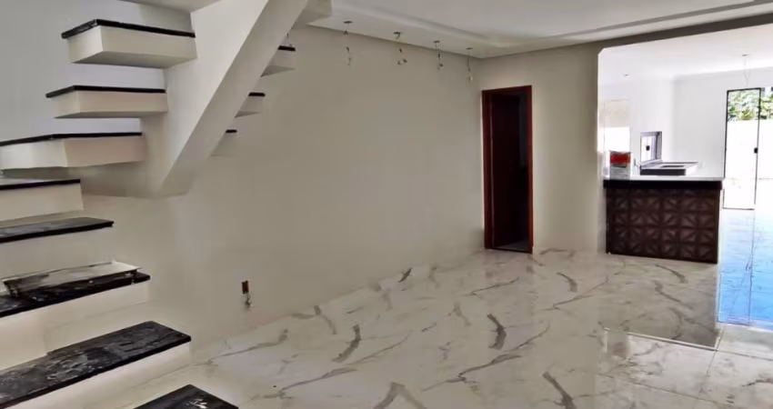 Casa geminada no Recanto da Mata em Juiz de Fora-MG