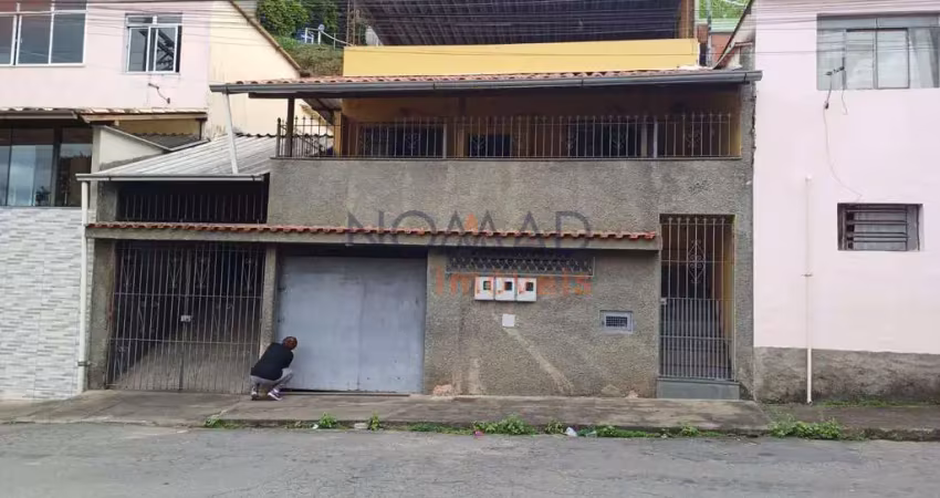 Casa linear com 3 quartos, terraço e quintal à venda em bairro jk - juiz de fora
