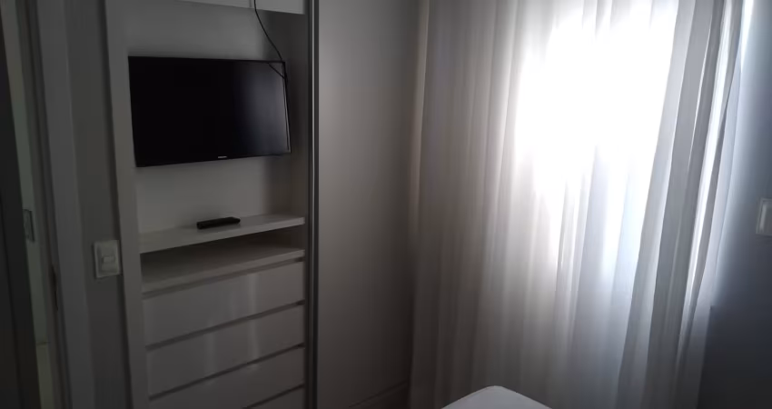 apartamento mobiliado, todo reformado com excelentes moveis.