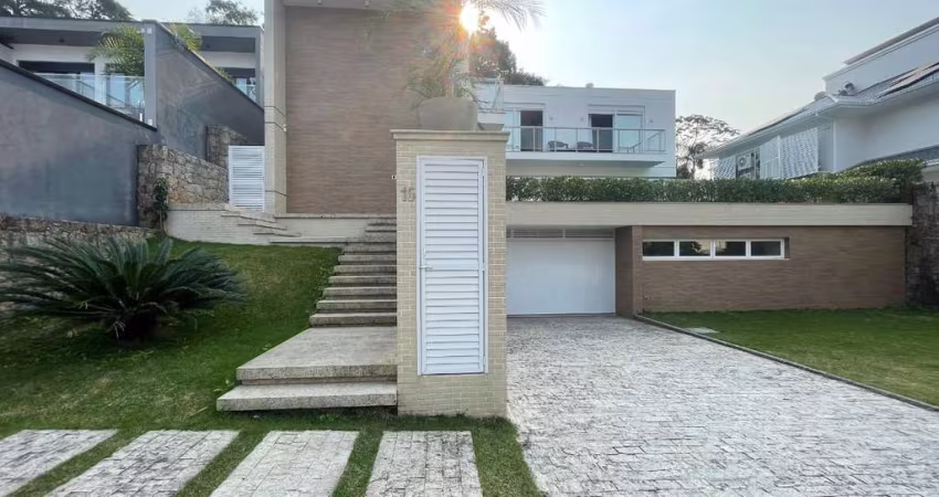 Venda | Casa 4 quartos (2 suítes) + 5 vagas