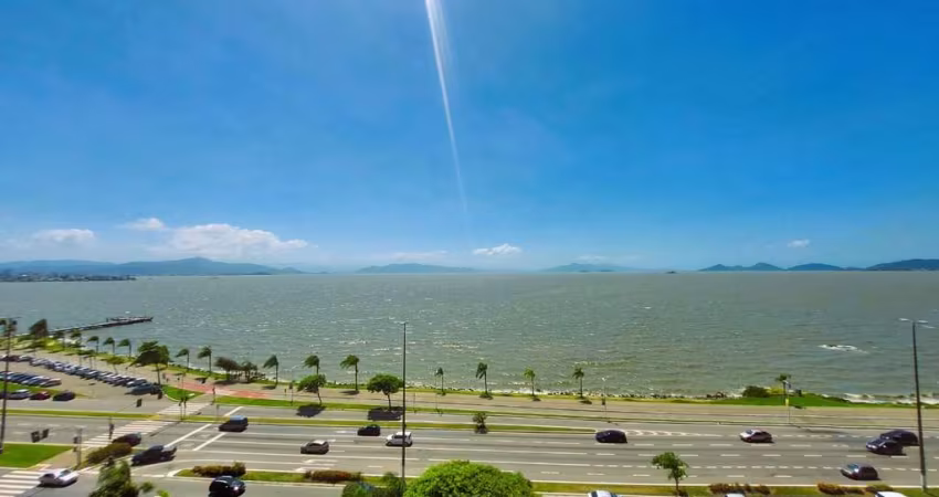 Venda | Apartamento com 4 quartos (1 suíte) + 2 va