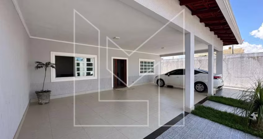 Casa para Venda em Caldas Novas, Estância Itanhangá, 3 dormitórios, 2 suítes, 4 banheiros, 4 vagas