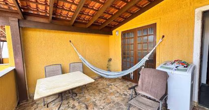 Village com 2 dormitórios à venda, 91 m² por R$ 460.000,00 - Maitinga - Bertioga/SP