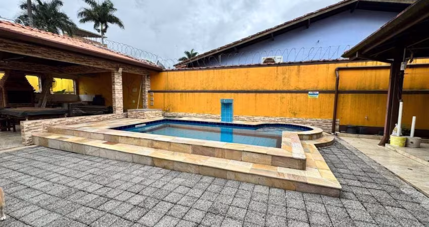 Casa com 3 dormitórios à venda, 200 m² por R$ 1.000.000,00 - Jardim Rio da Praia - Bertioga/SP