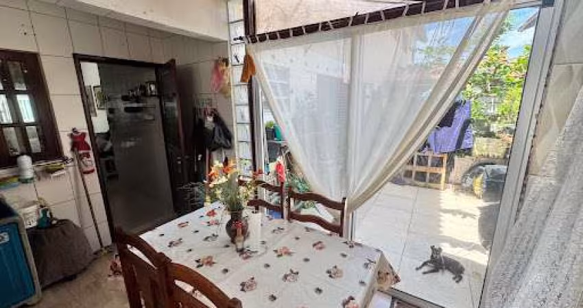 Village com 2 dormitórios à venda, 51 m² por R$ 390.000,00 - Centro - Bertioga/SP