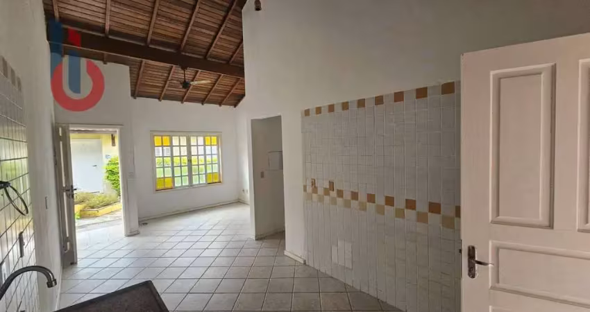 Village com 2 dormitórios para alugar, 55 m² por r$ 2.500,00/mês - maitinga - bertioga/sp