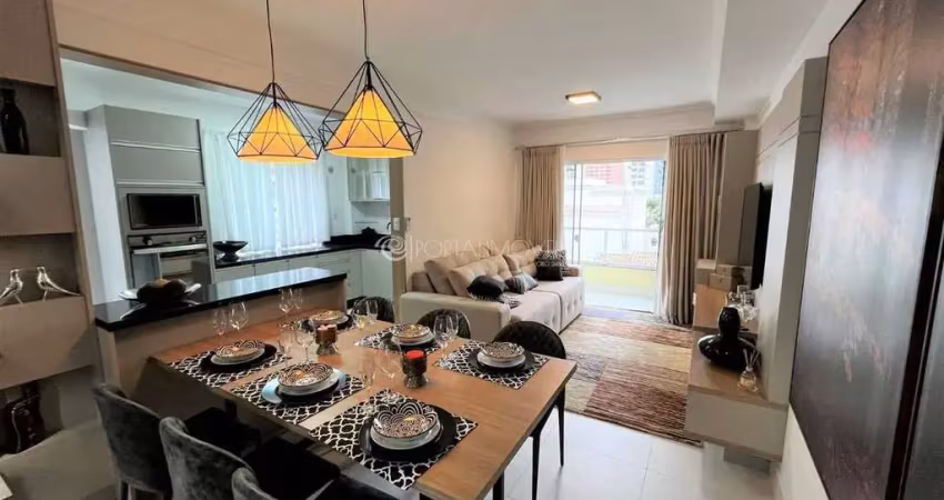 Residencial morada régia: charme e conforto em meia praia - apartamento mobiliado com sacada gourmet