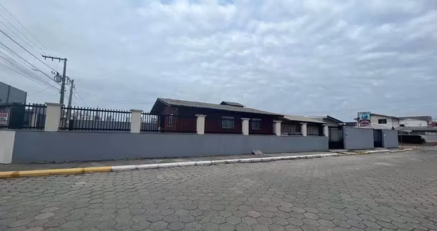 Casa com 2 quartos à venda na Rua 424, Morretes, Itapema