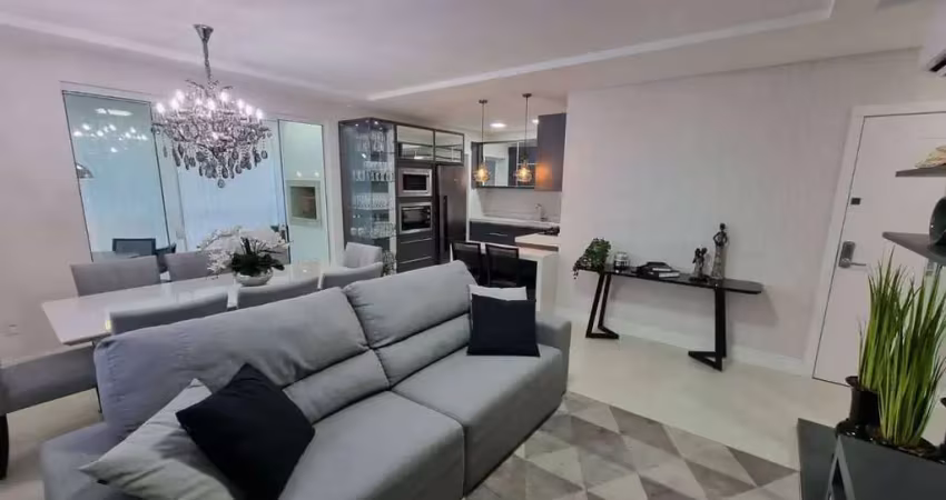 Mobiliado e decorado - 3 suítes com 2 vagas de garagem