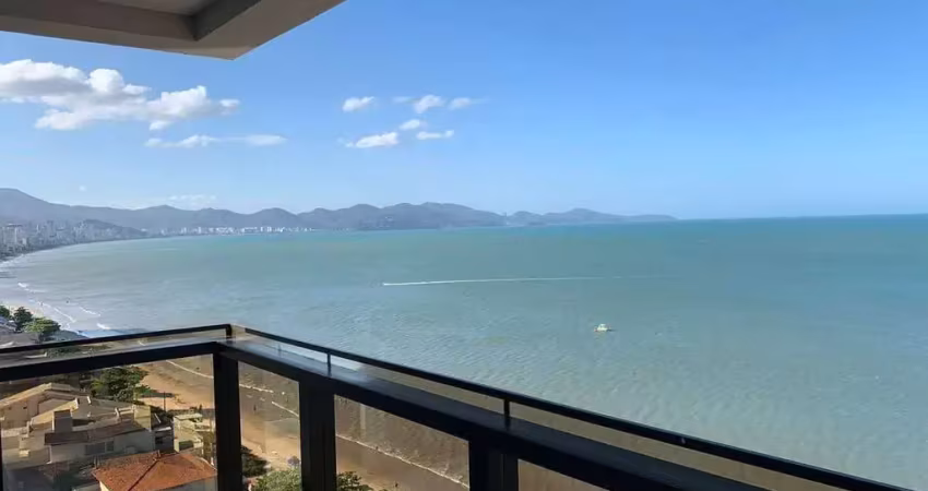 Apartamento 4 suítes decorado frente mar balneário pereque