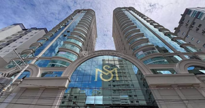 Exclusividade e Conforto: Amplo Apartamento de 129m² com 3 Suítes e 2 Vagas em Meia Praia!