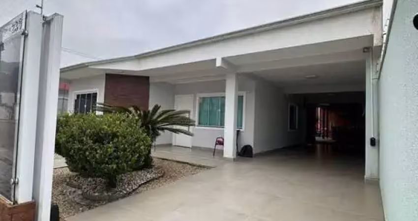 Casa de alto padrão com piscina e espaço gourmet em itapema – 3 dormitórios e suíte com banheira